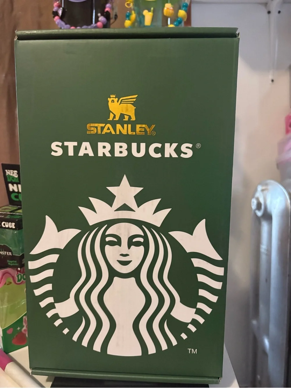 Stanley Starbucks Green and White Co-Branded Gift Box
